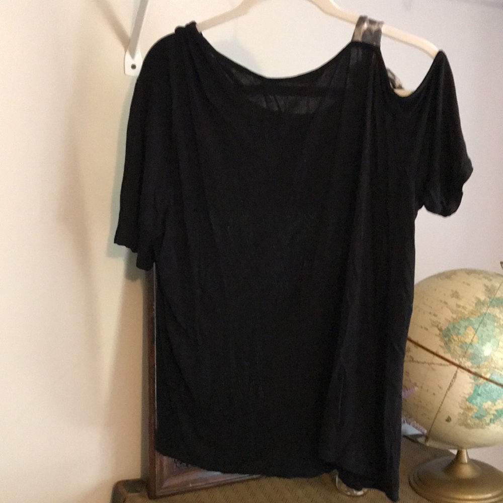 Asymmetrical tee - Picture 3 of 3